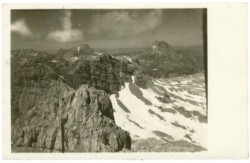 ak220439 Berge
