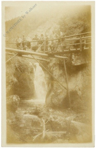 ak220462 Brücke beim Wasserfall