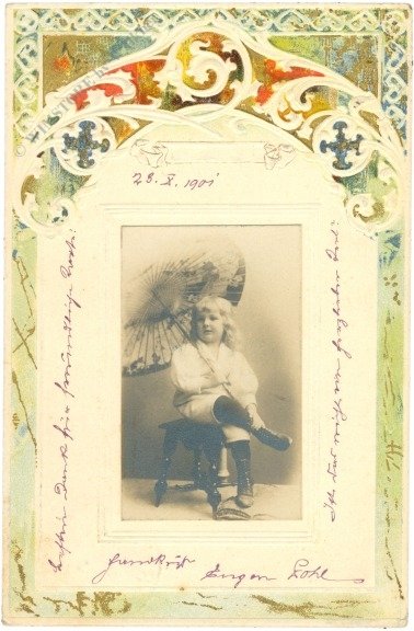 Mädchen mit Schirm