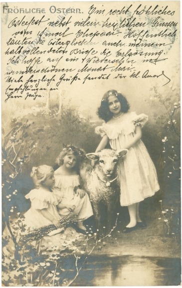 ostern mädchen mit lamm ostern mädchen mit lamm