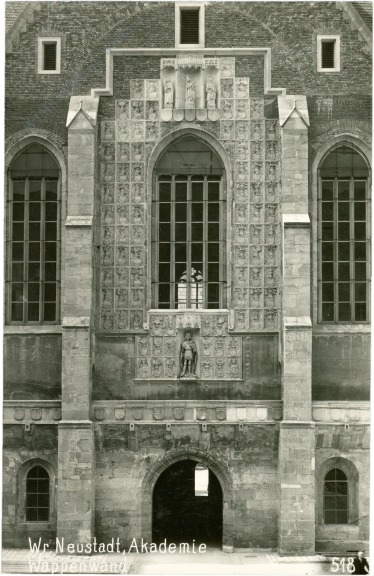 wiener neustadt, akademie, wappenwand wiener neustadt, akademie, wappenwand