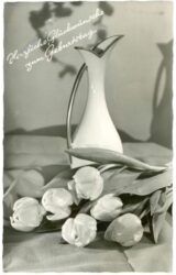 geburtstag: vase mit tulpen