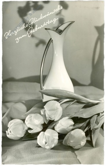 geburtstag: vase mit tulpen