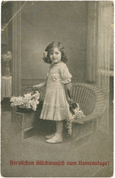 namenstag: mädchen mit blumen