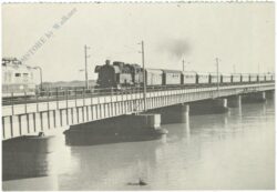 lokomotive 78.609 mit p 2333 auf der donaubrücke