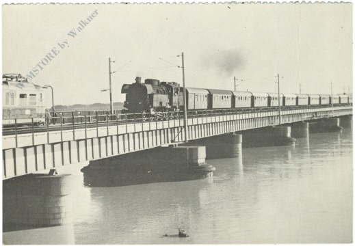 lokomotive 78.609 mit p 2333 auf der donaubrücke lokomotive 78.609 mit p 2333 auf der donaubrücke