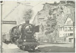 lokomotive db 50 1482 mit güterzug in st. goarshausen