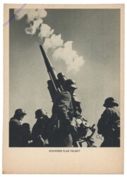 Schwere Flak feuert