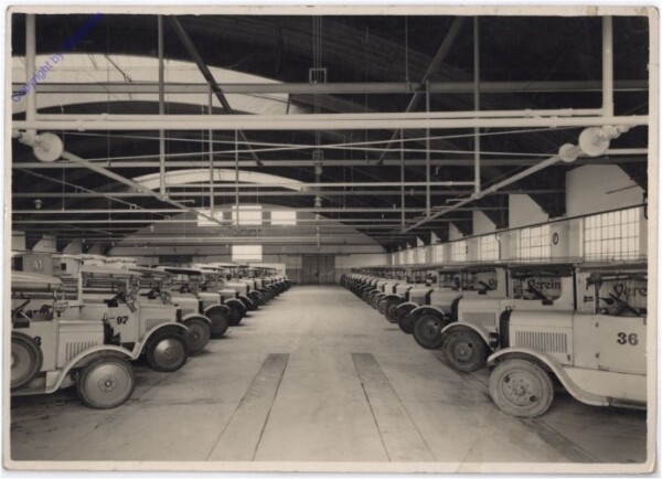 akg10765 Automobilhalle