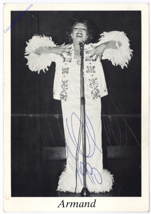 akg10980 Leander Zarah