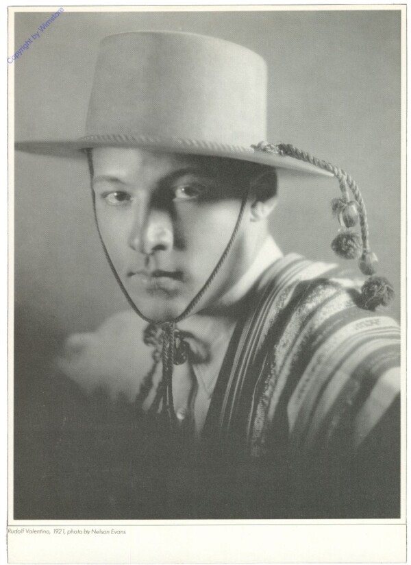 A4-Foto: Rudolf Valentino, 1921