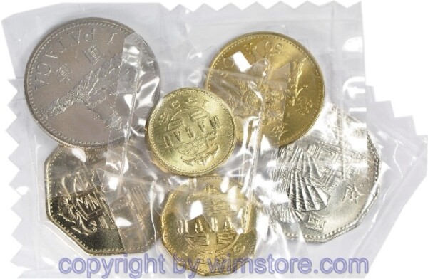 Macau Lot: 10, 20, 50 Avos 1993, 1, 2, 5 Patacas 1992/98, KM 70 - 72 und 56, 57 und 97, st