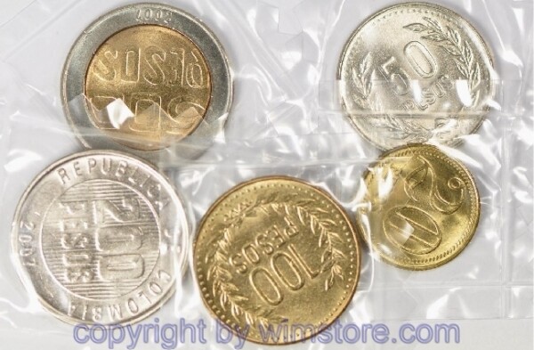 Kolumbien Lot: 20, 50, 100, 200 und 500 Pesos 2007, -st und st