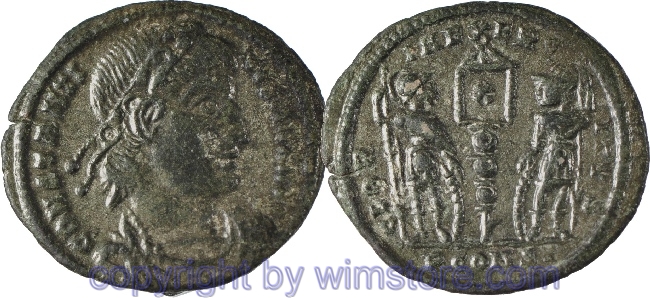 Constantinus I. Magnus 306 - 337, Arelate, Follis, 18,3 mm, 1,83 g, CONSTANTINVS MAX AVG // GLORIA EXERCITVS / PCONST, AE, vz