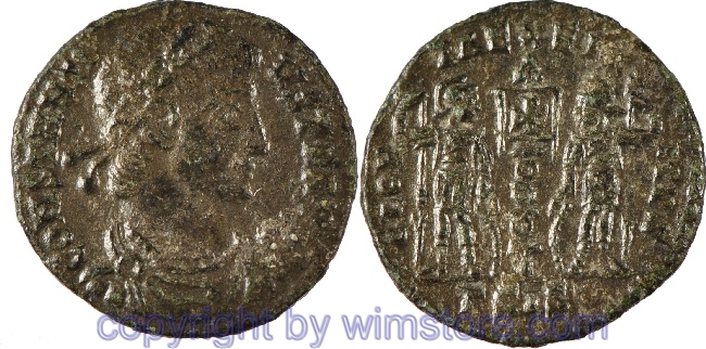 Constantius II. 324 - 361, Siscia, AE 4, 16 mm, 1,37 g, CONSTANTIVS P F AVG // GLORIA EXERCITVS / ГSISᴗ, AE, -ss