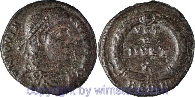 Jovianus 363 - 364, Sirmium, AE Mittelbronze, 19,8 mm, 2,78 g, D N IOVIANVS P F AVG // Kranz mit Inschrift / ASIRM, ss