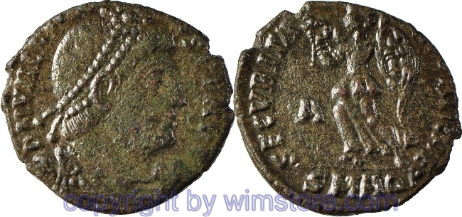 Valentinianus I. 364 - 375, Aquileia, AE 3, 18,5 mm, 2,66 g, D N VALENTINIANVS P F AVG // SECVRITAS REIPVBLICAE / SMAQ, -ss